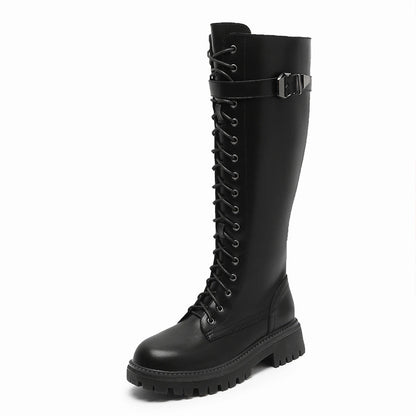 Effortlessly Elegant Boots with a Timeless Design