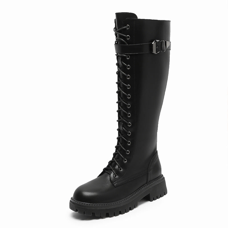 Effortlessly Elegant Boots with a Timeless Design