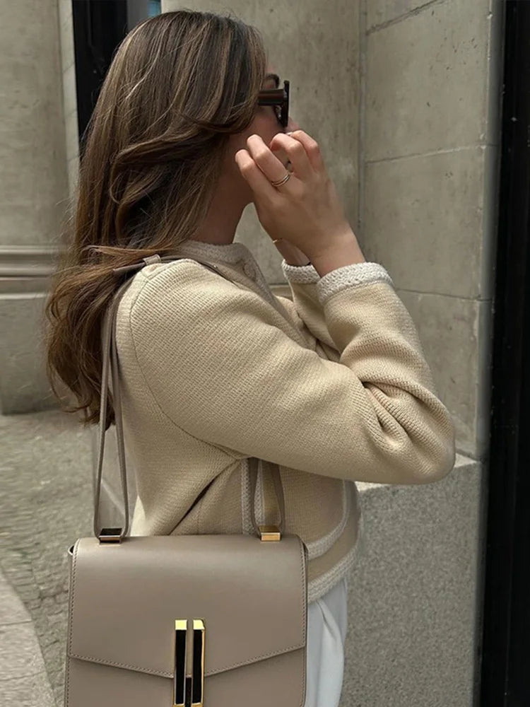 Gracefully Styled Cardigan for Any Occasion
