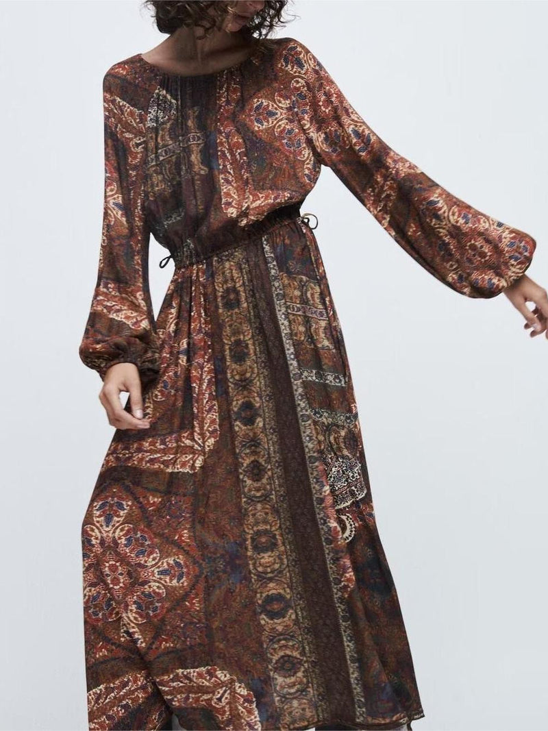 Classic Vintage & Enduringly Stylish Dress