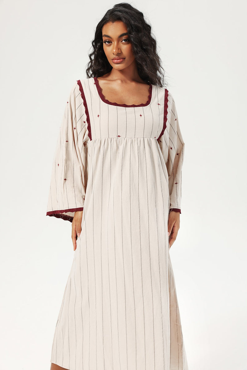 Beautifully Crafted Dress in a Classic Style