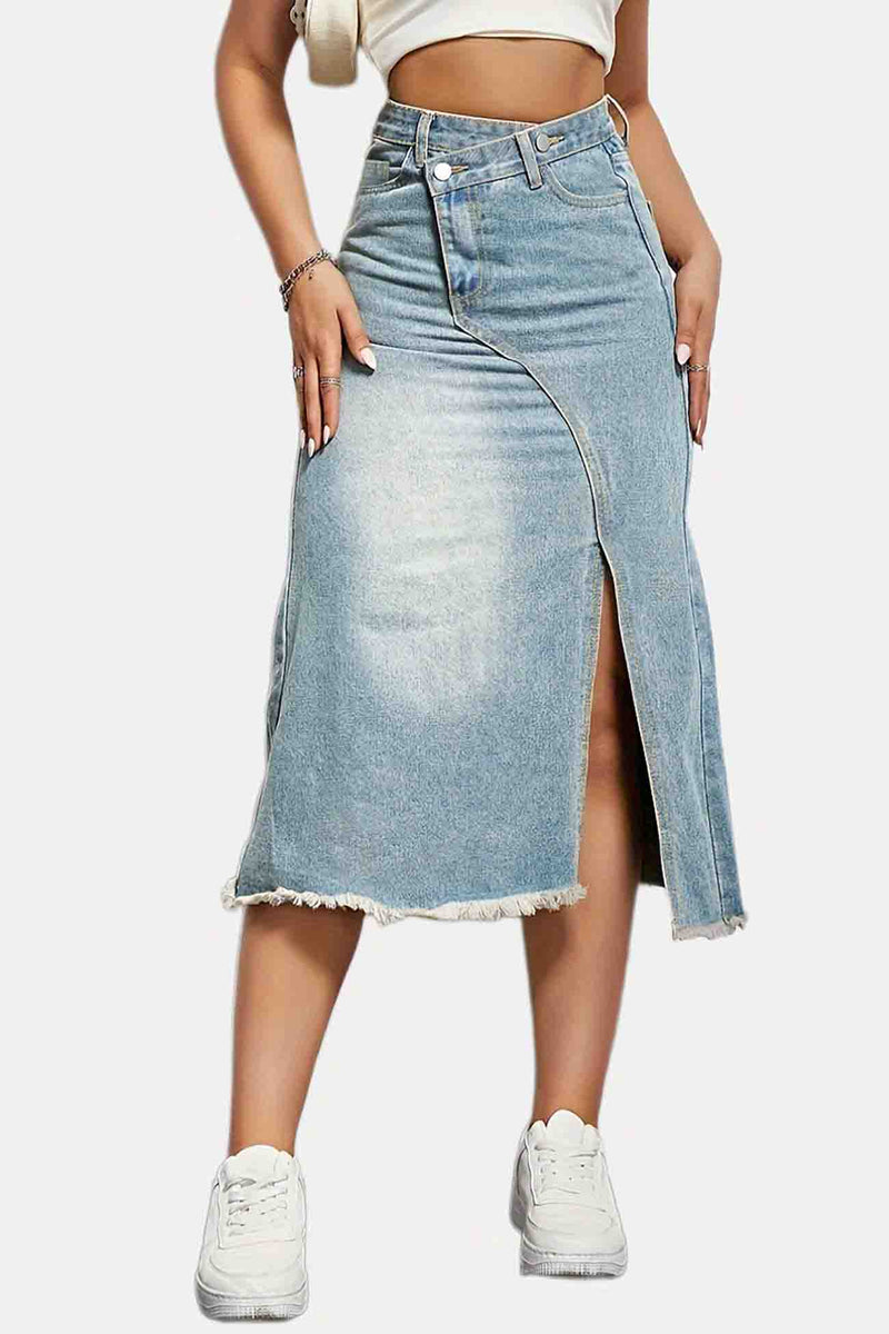Effortlessly Elegant Garment with a Timeless Design