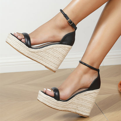 Classic Vintage Heels with a Flattering Fit