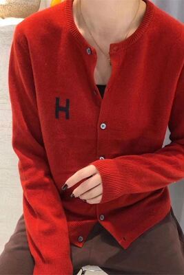 Classic Vintage & Enduringly Stylish Cardigan