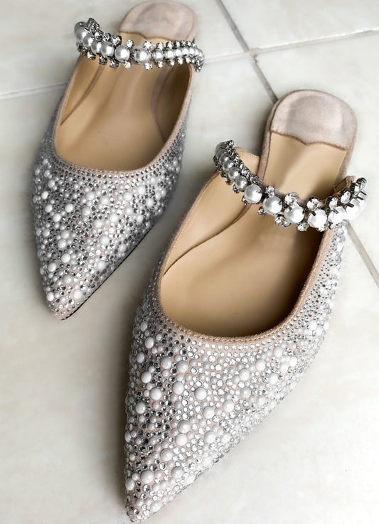 Polished Heels with an Effortless Classic Look
