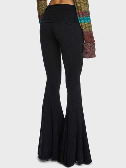 Effortlessly Elegant Pants with a Timeless Design