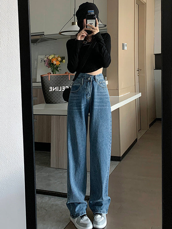 A Vintage Style Pants with Delicate Timeless Details