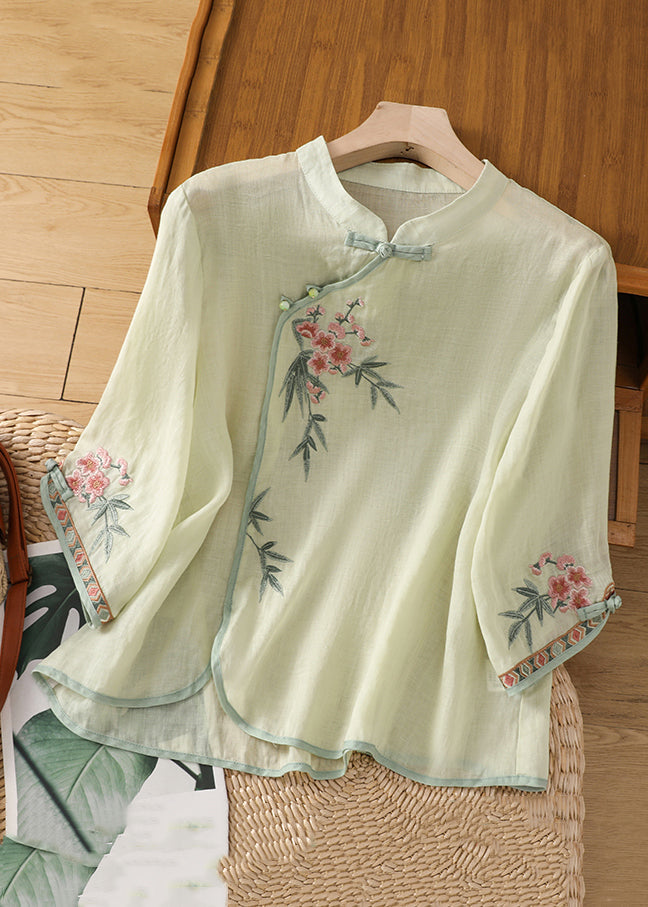 Sophisticated Shirt with a Clean Classic Look