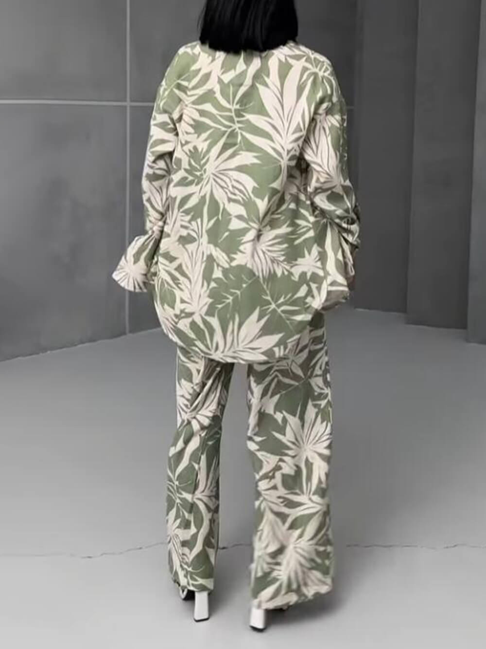 Beautifully Finished Pants in a Timeless Design