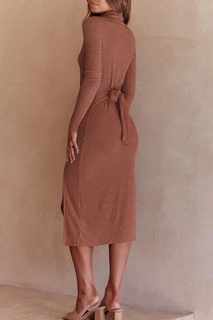 Effortlessly Elegant Dress with a Timeless Design