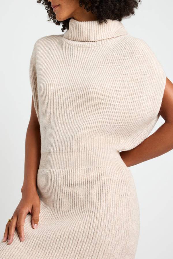 Gracefully Styled Sweater for Any Occasion