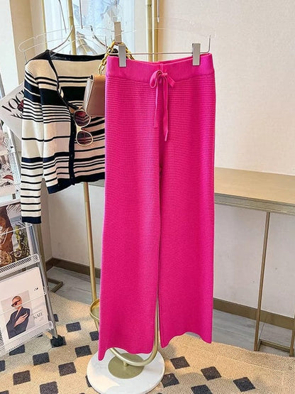 Effortlessly Elegant Pants with a Timeless Design