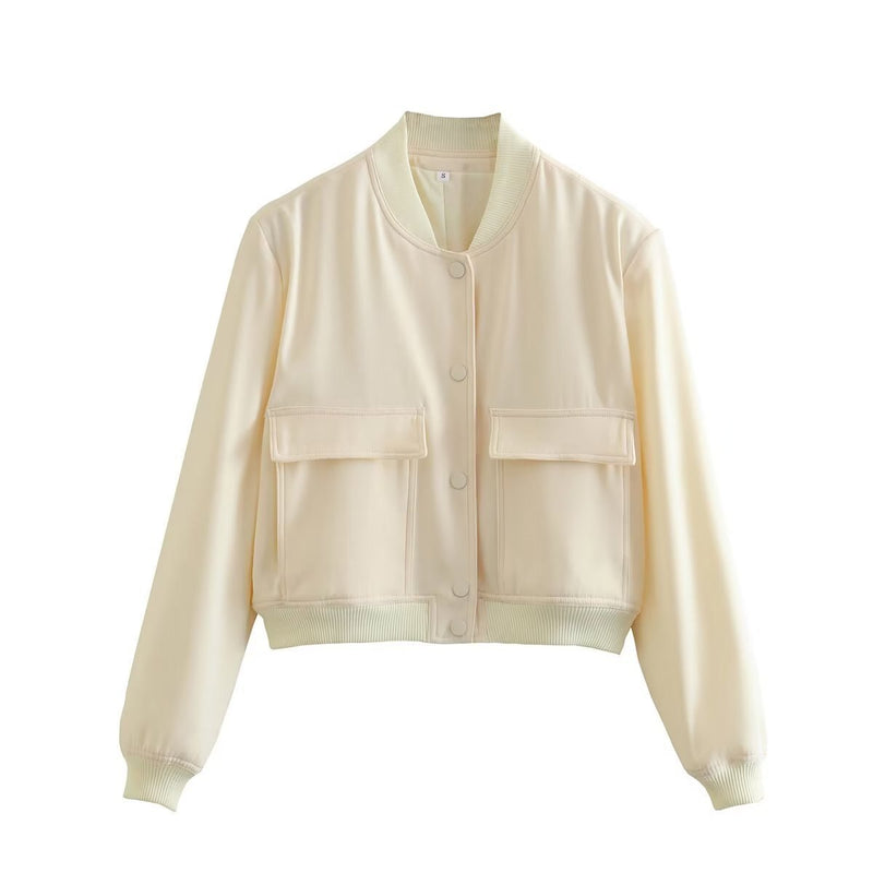 Effortlessly Elegant Jacket with a Timeless Design