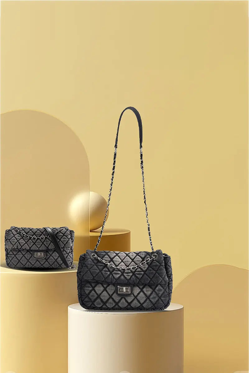 Well Tailored Bag with a Graceful Silhouette