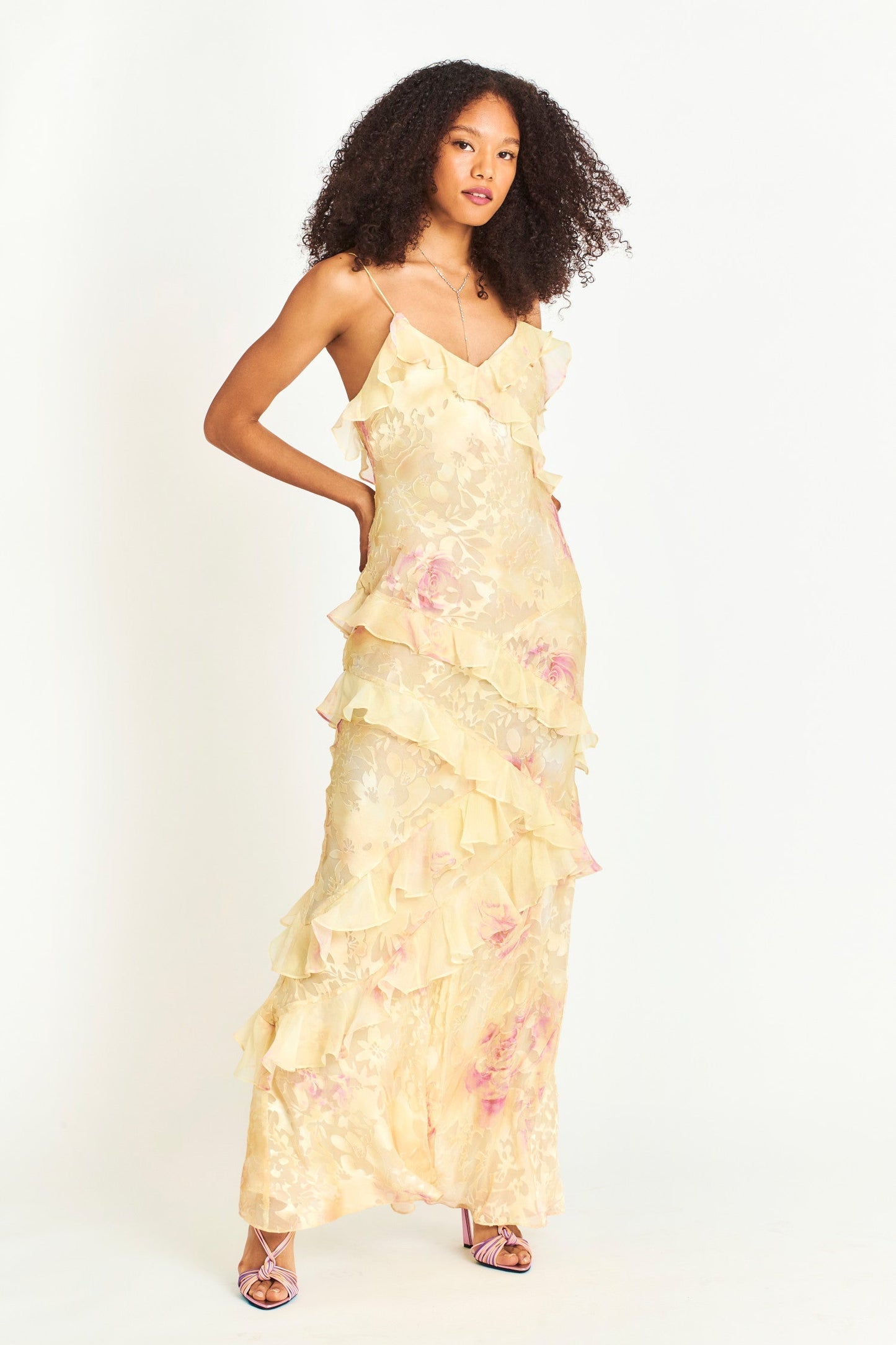 Beautifully Finished Dress in a Timeless Design