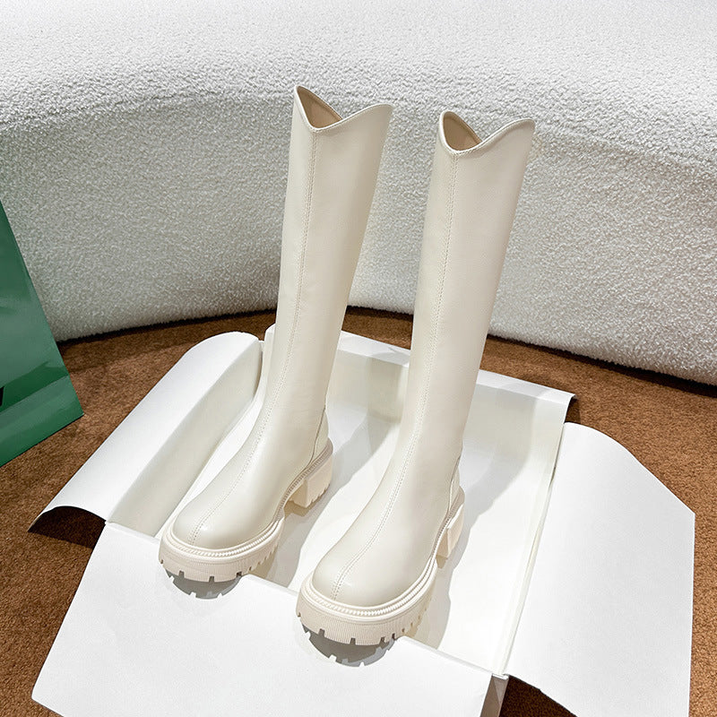 A Vintage Style Heels with Delicate Timeless Details