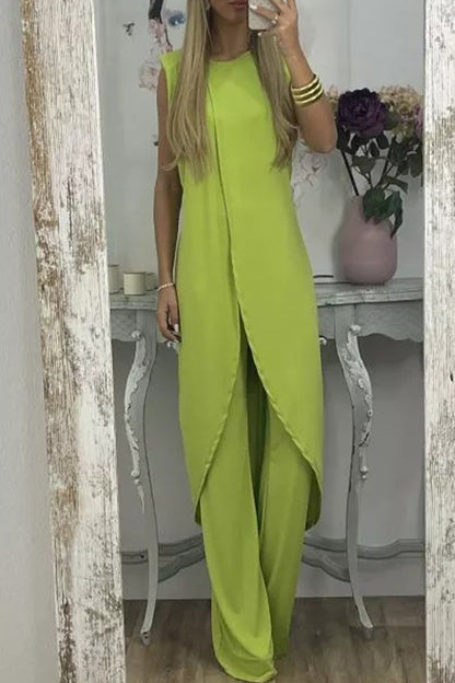 Effortlessly Elegant Garment with a Timeless Design