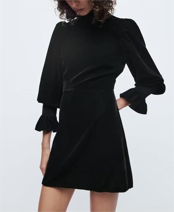 Elegantly Styled Pullover for Everyday Wear