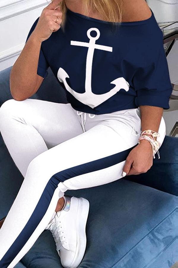 Sophisticated Trousers with a Clean Classic Look