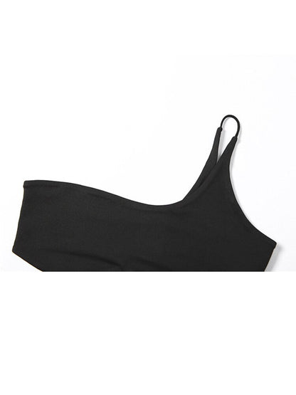 Effortlessly Elegant Top with a Timeless Design
