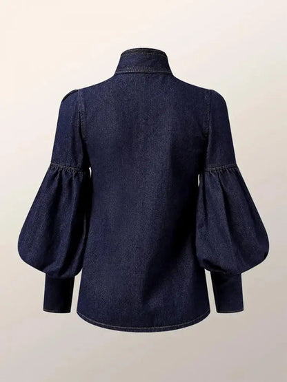 Well Tailored Shirt with a Graceful Silhouette