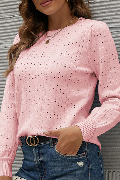 Well Tailored Top with a Graceful Silhouette