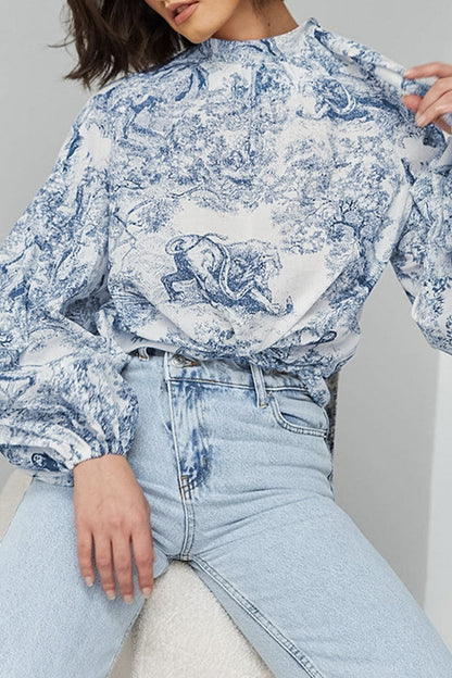 Effortlessly Elegant Blouse with a Timeless Design