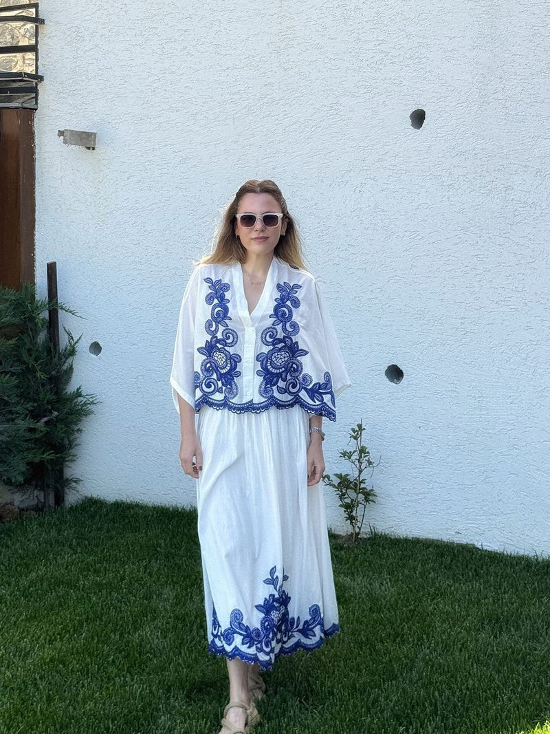 Beautifully Crafted Blouse in a Classic Style