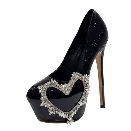 Well Tailored Shoes with a Graceful Silhouette