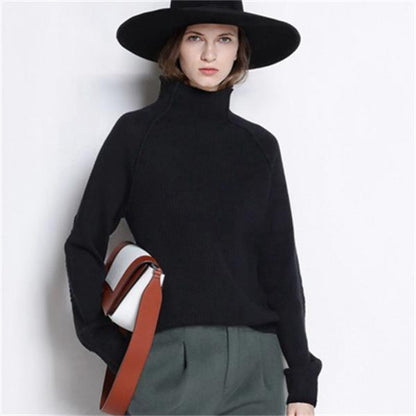 Effortlessly Elegant Sweater with a Timeless Design