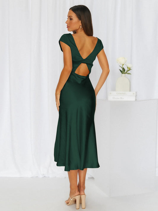 Sophisticated Dress with a Clean Classic Look
