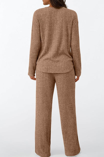 Sophisticated Pants with a Clean Classic Look