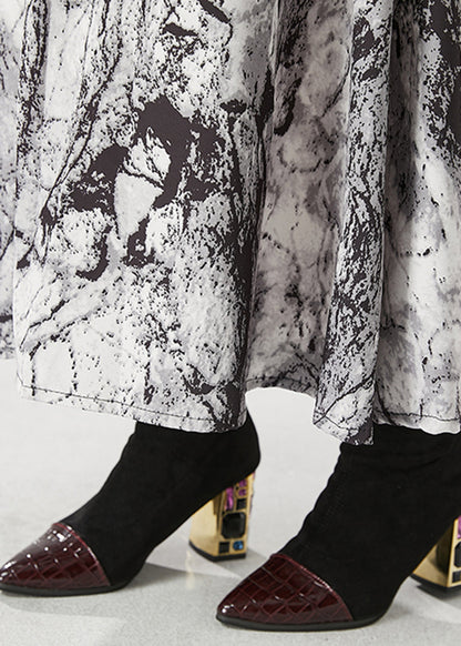 Effortlessly Elegant Garment with a Timeless Design