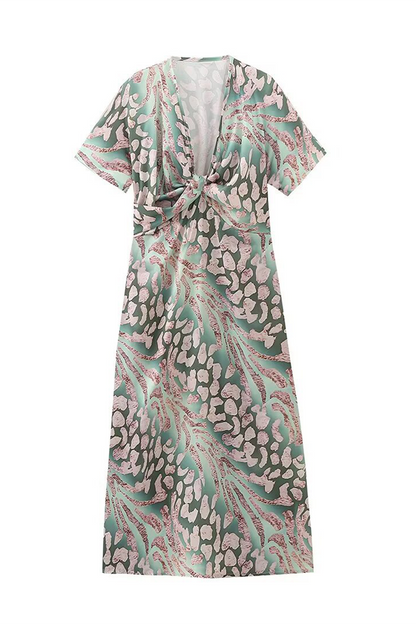 Polished Dress with an Effortless Classic Look