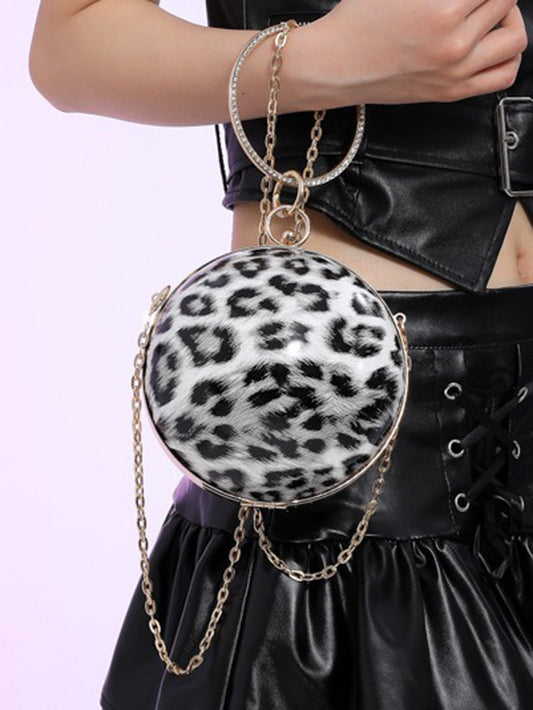 Beautifully Crafted Bag in a Classic Style
