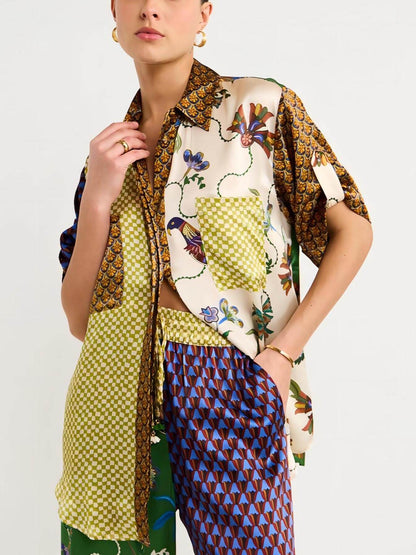 Classic Vintage Shirt with a Flattering Fit