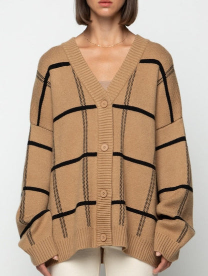 Effortlessly Elegant Cardigan with a Timeless Design
