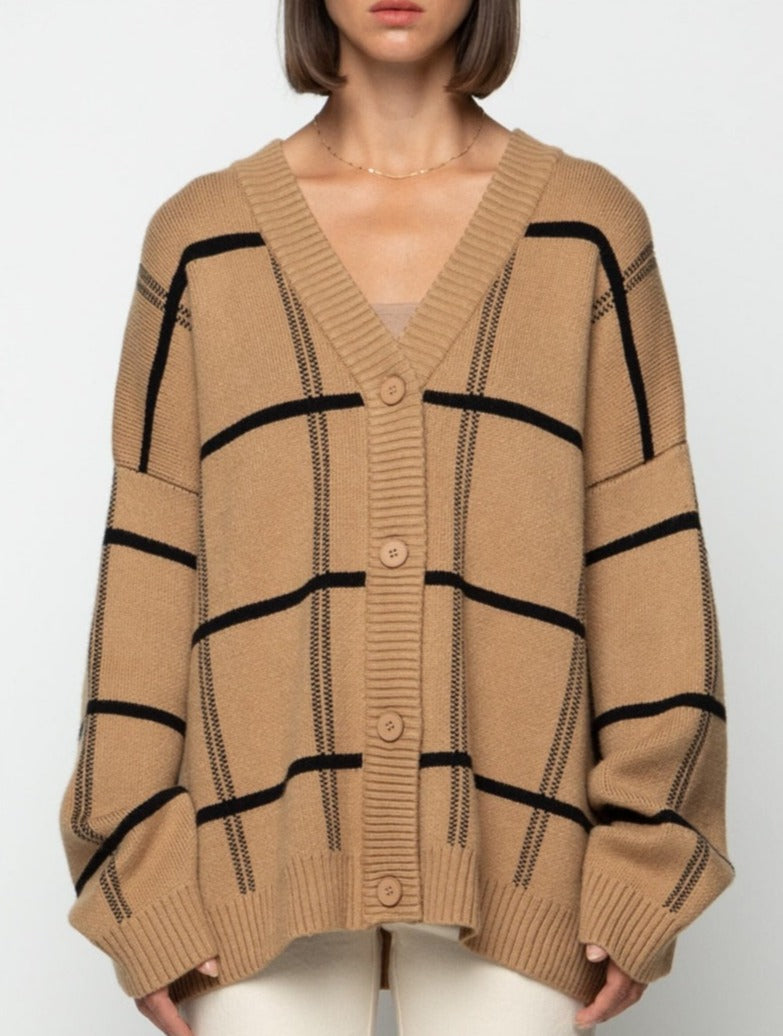 Effortlessly Elegant Cardigan with a Timeless Design