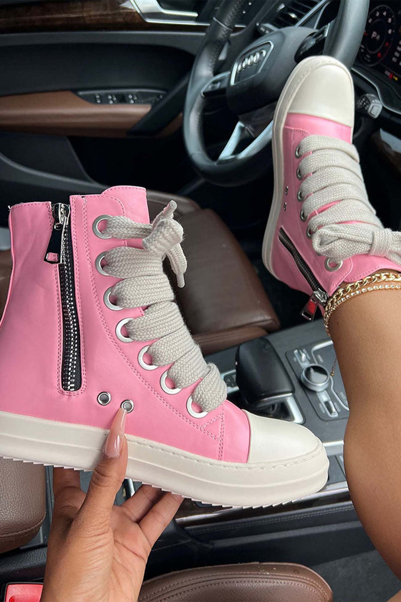 Classic Vintage Boots with a Flattering Fit