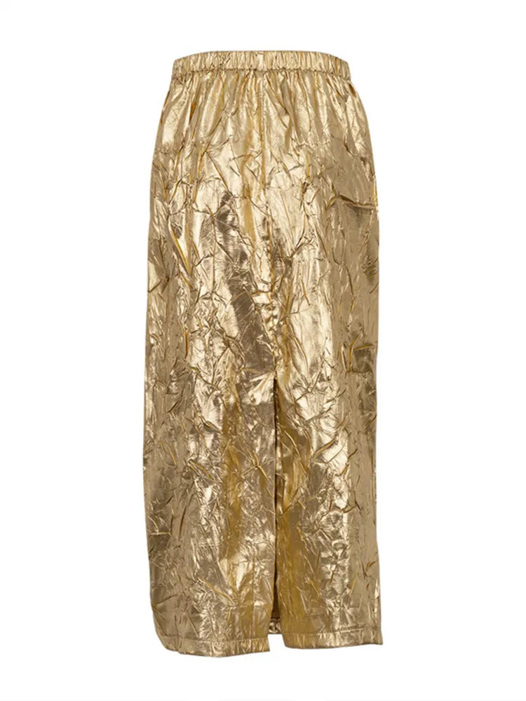 Well Tailored Garment with a Graceful Silhouette