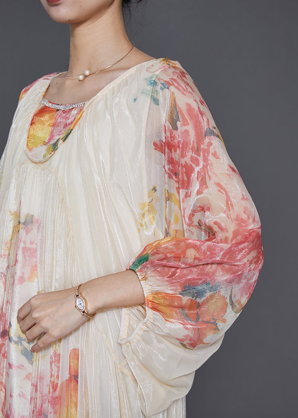 Gracefully Styled Dress for Any Occasion