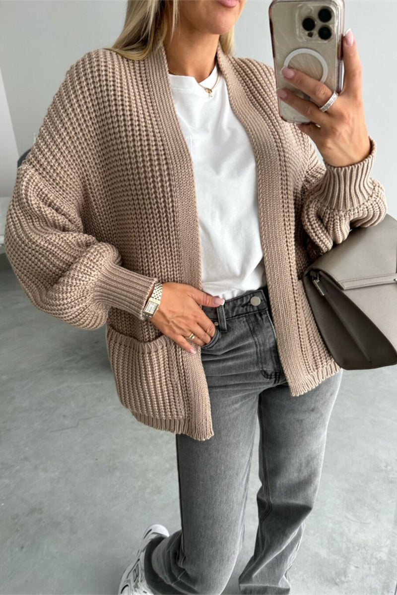Effortlessly Elegant Garment with a Timeless Design