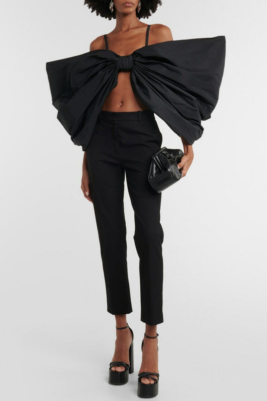Well Tailored Top with a Graceful Silhouette