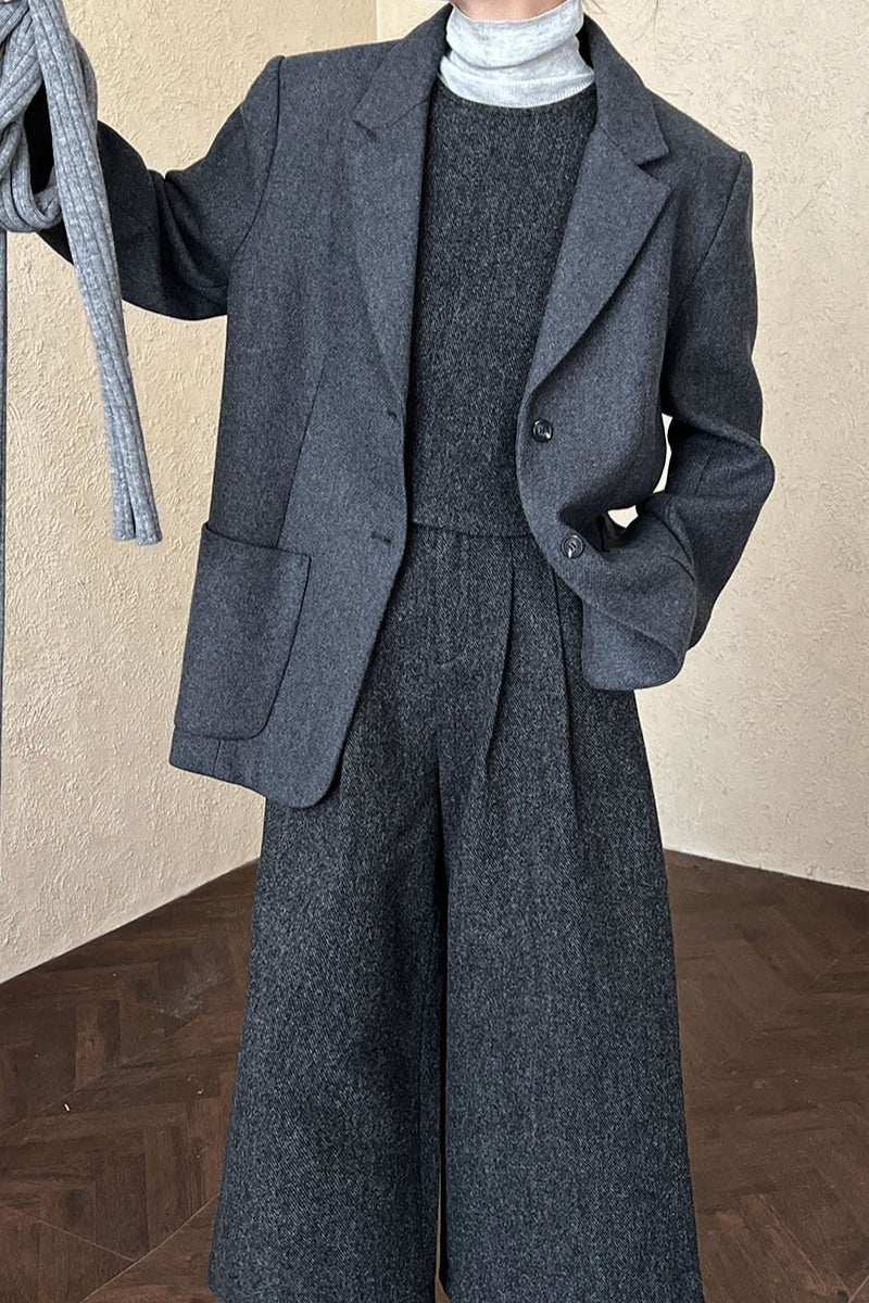Gracefully Styled Garment for Any Occasion