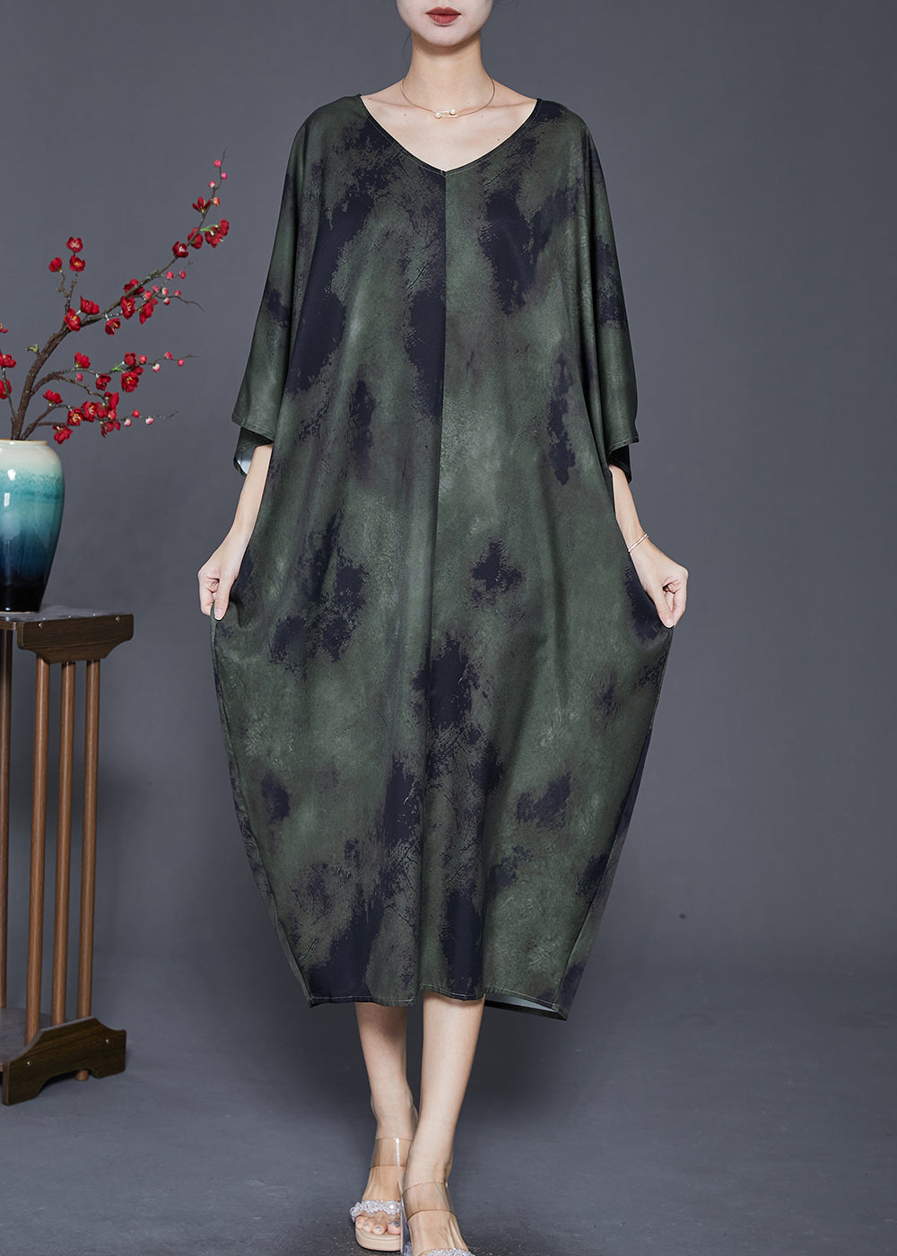 Classic Vintage Dress with a Flattering Fit
