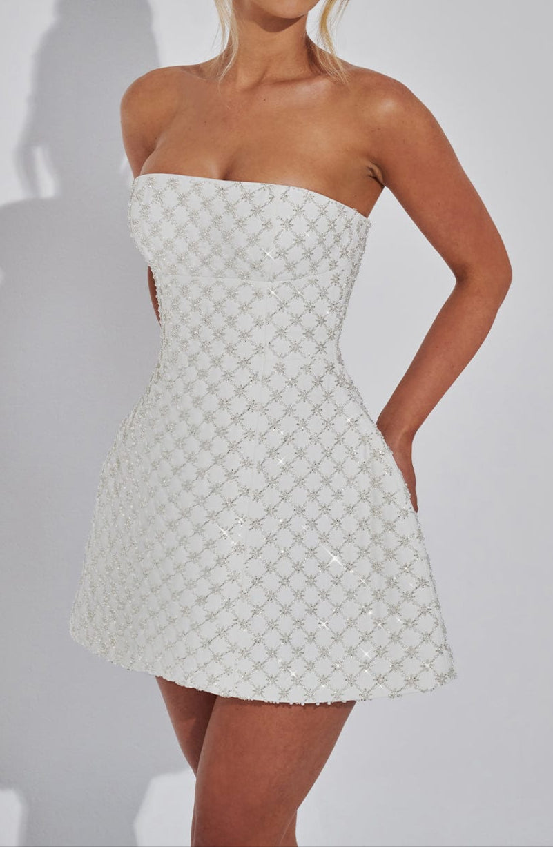 Beautifully Crafted Dress in a Classic Style