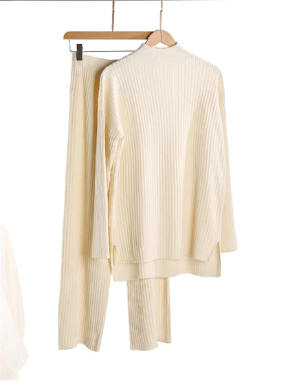 Effortlessly Elegant Garment with a Timeless Design