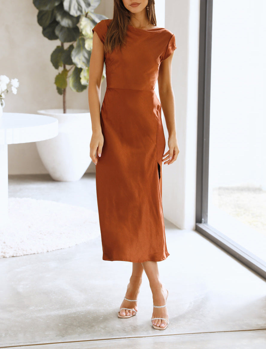 Effortlessly Elegant Dress with a Timeless Design