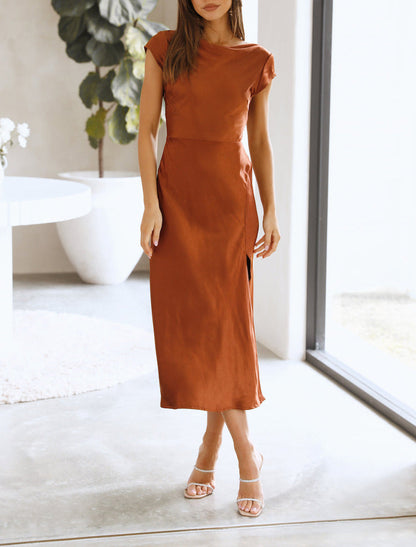 Effortlessly Elegant Dress with a Timeless Design