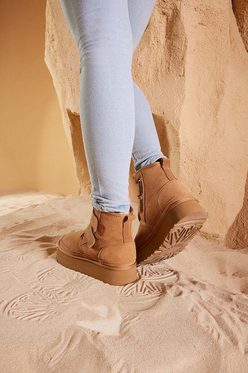 Beautifully Finished Boots in a Timeless Design